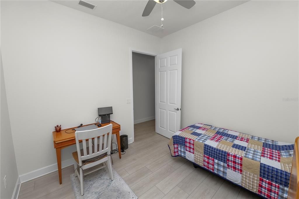 Active With Contract: $610,000 (4 beds, 3 baths, 2586 Square Feet)