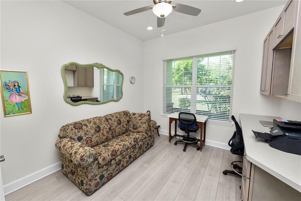 Active With Contract: $610,000 (4 beds, 3 baths, 2586 Square Feet)