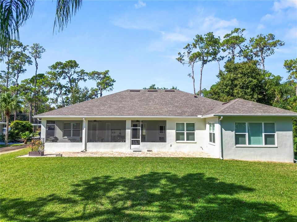 Active With Contract: $610,000 (4 beds, 3 baths, 2586 Square Feet)