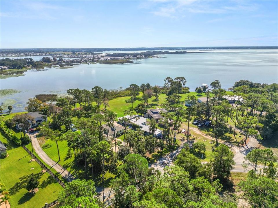 Active With Contract: $610,000 (4 beds, 3 baths, 2586 Square Feet)