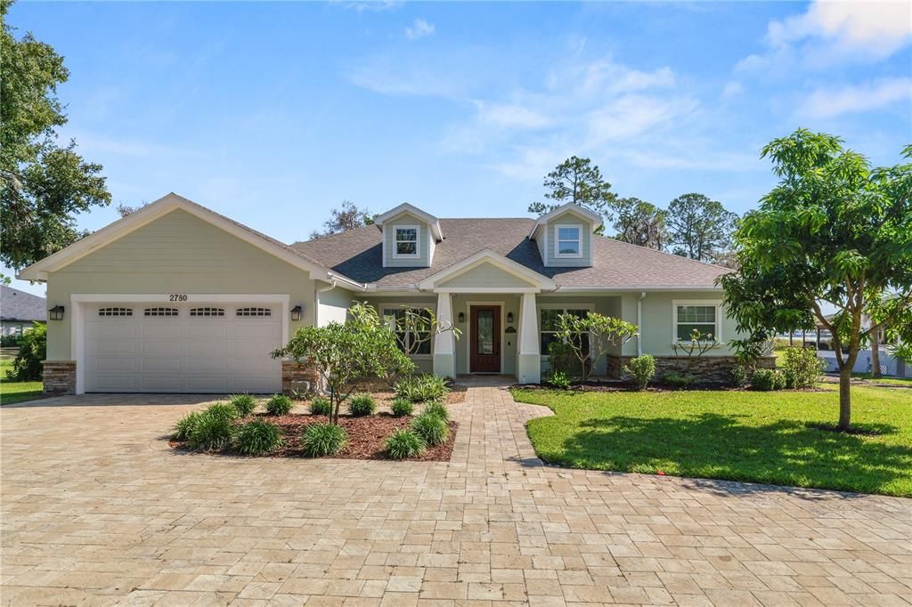 Active With Contract: $610,000 (4 beds, 3 baths, 2586 Square Feet)