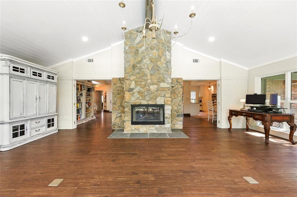 For Sale: $675,000 (3 beds, 2 baths, 2703 Square Feet)