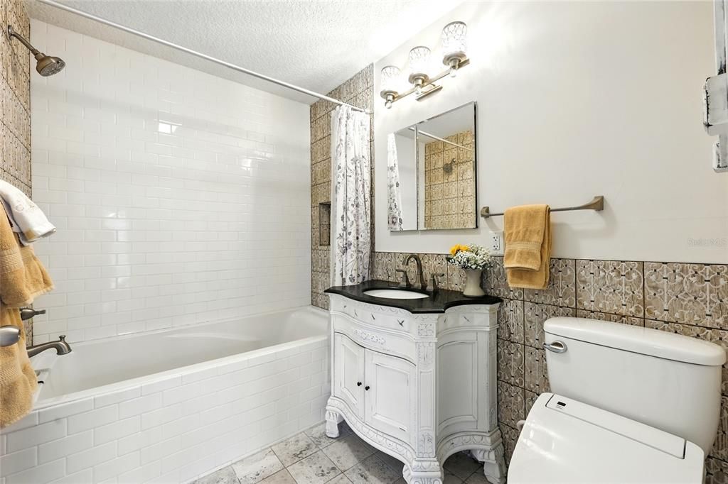 For Sale: $675,000 (3 beds, 2 baths, 2703 Square Feet)