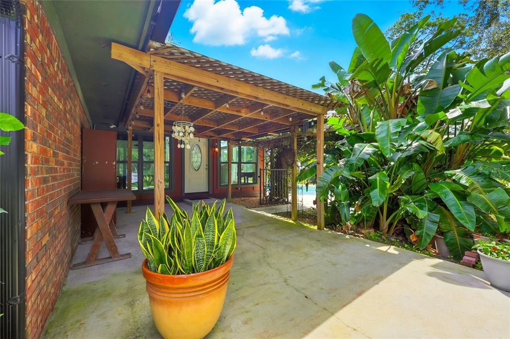 For Sale: $675,000 (3 beds, 2 baths, 2703 Square Feet)