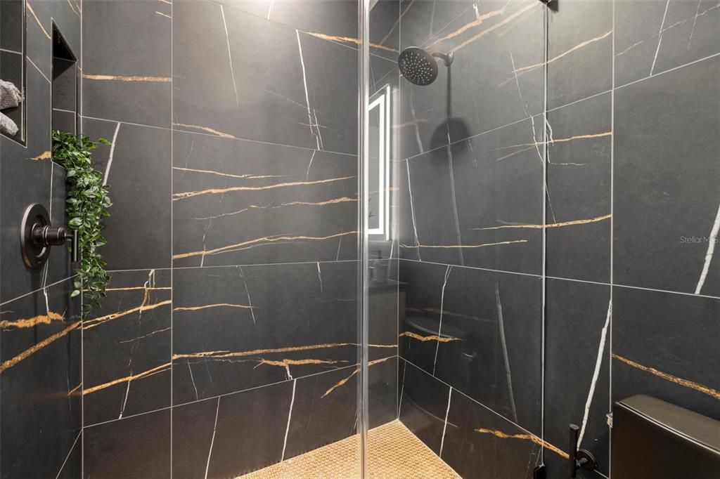 En Renta: $5,990 (4 camas, 4 baños, 2821 Pies cuadrados)