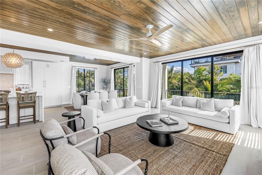 Active With Contract: $5,000,000 (6 beds, 6 baths, 3279 Square Feet)