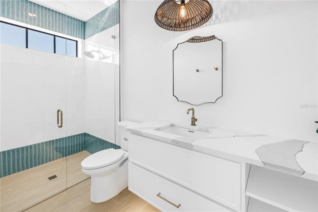 Active With Contract: $5,000,000 (6 beds, 6 baths, 3279 Square Feet)