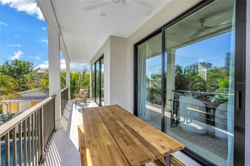 Active With Contract: $5,000,000 (6 beds, 6 baths, 3279 Square Feet)