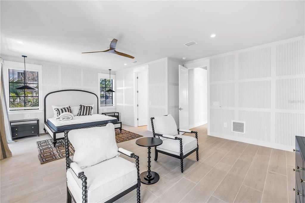 Active With Contract: $5,000,000 (6 beds, 6 baths, 3279 Square Feet)