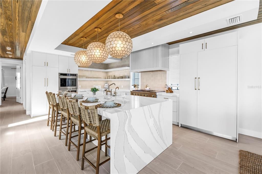 Active With Contract: $5,000,000 (6 beds, 6 baths, 3279 Square Feet)