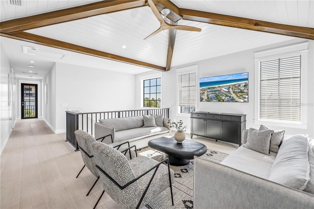 Active With Contract: $5,000,000 (6 beds, 6 baths, 3279 Square Feet)