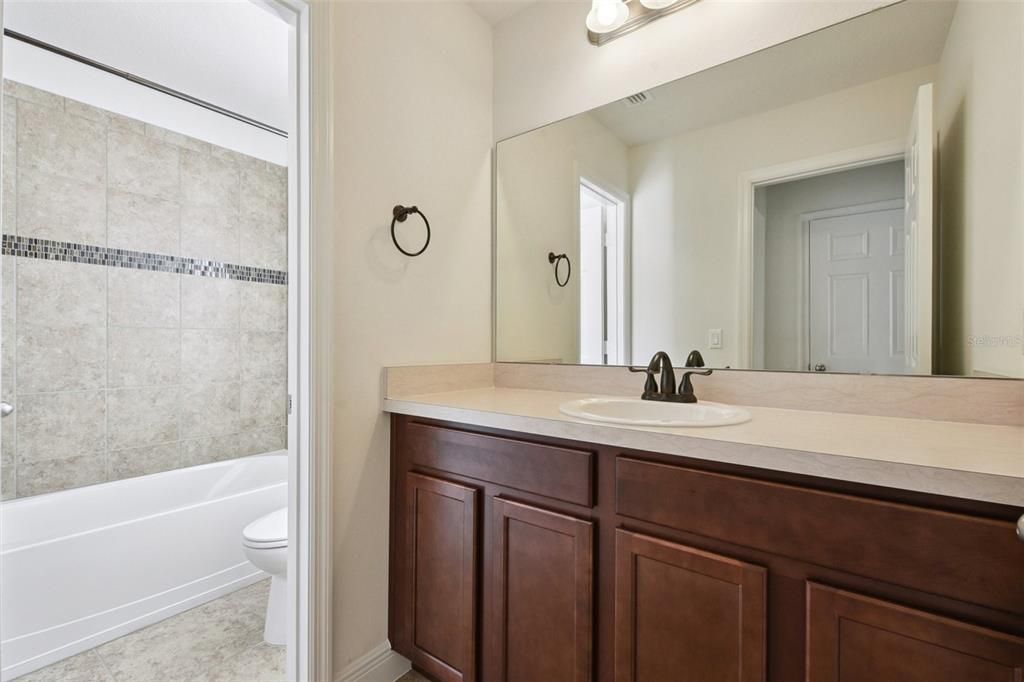 待售: $895,000 (5 贝兹, 3 浴室, 4497 平方英尺)