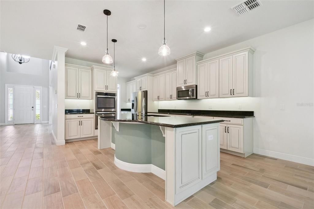 待售: $895,000 (5 贝兹, 3 浴室, 4497 平方英尺)