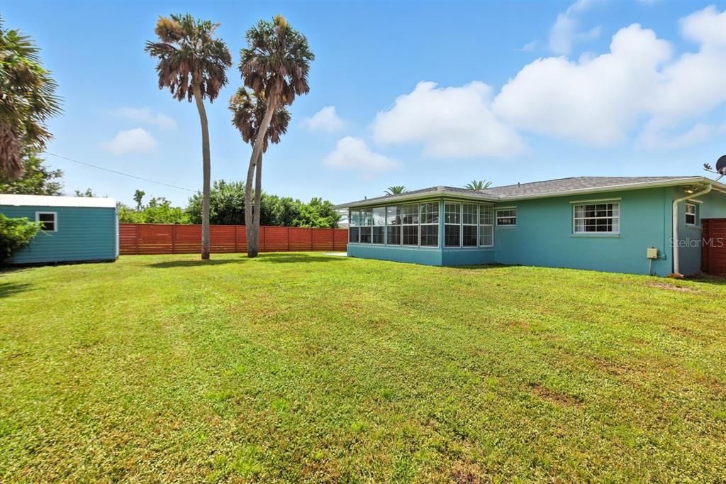 For Sale: $255,000 (2 beds, 2 baths, 1128 Square Feet)