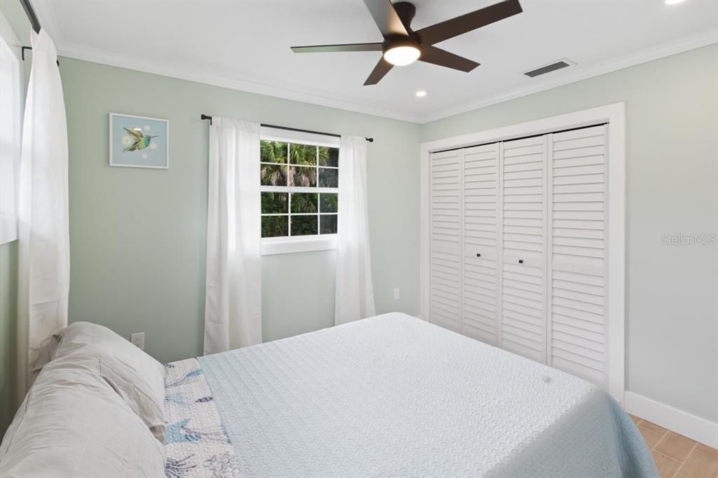 For Sale: $255,000 (2 beds, 2 baths, 1128 Square Feet)