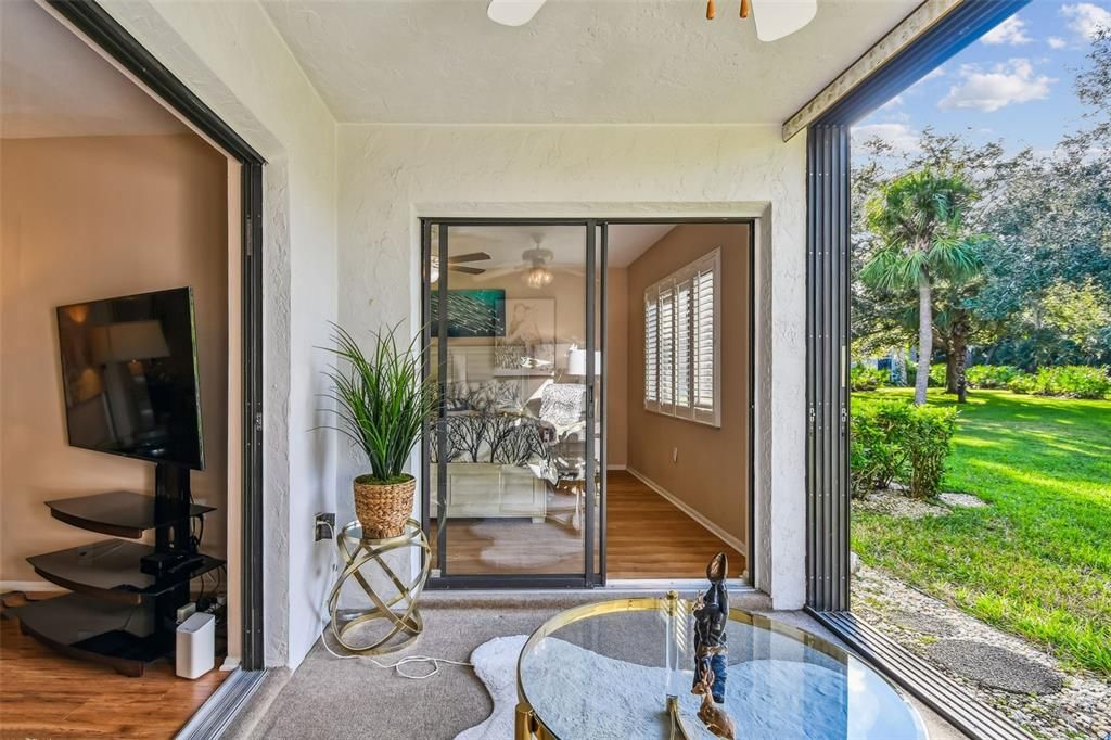 待售: $248,000 (2 贝兹, 2 浴室, 983 平方英尺)