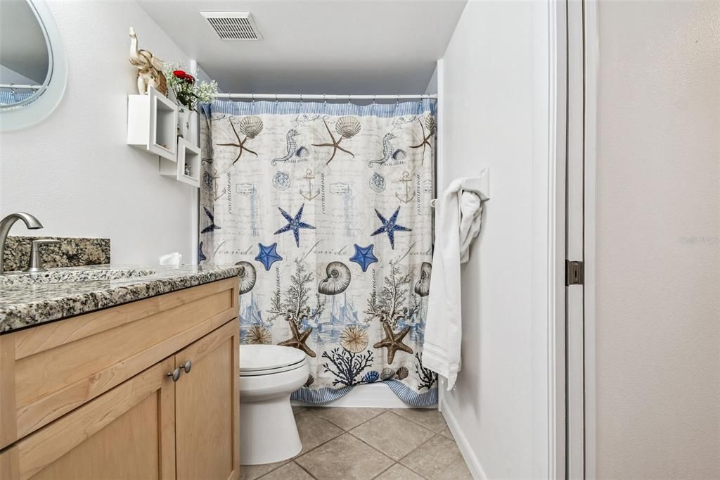 待售: $248,000 (2 贝兹, 2 浴室, 983 平方英尺)