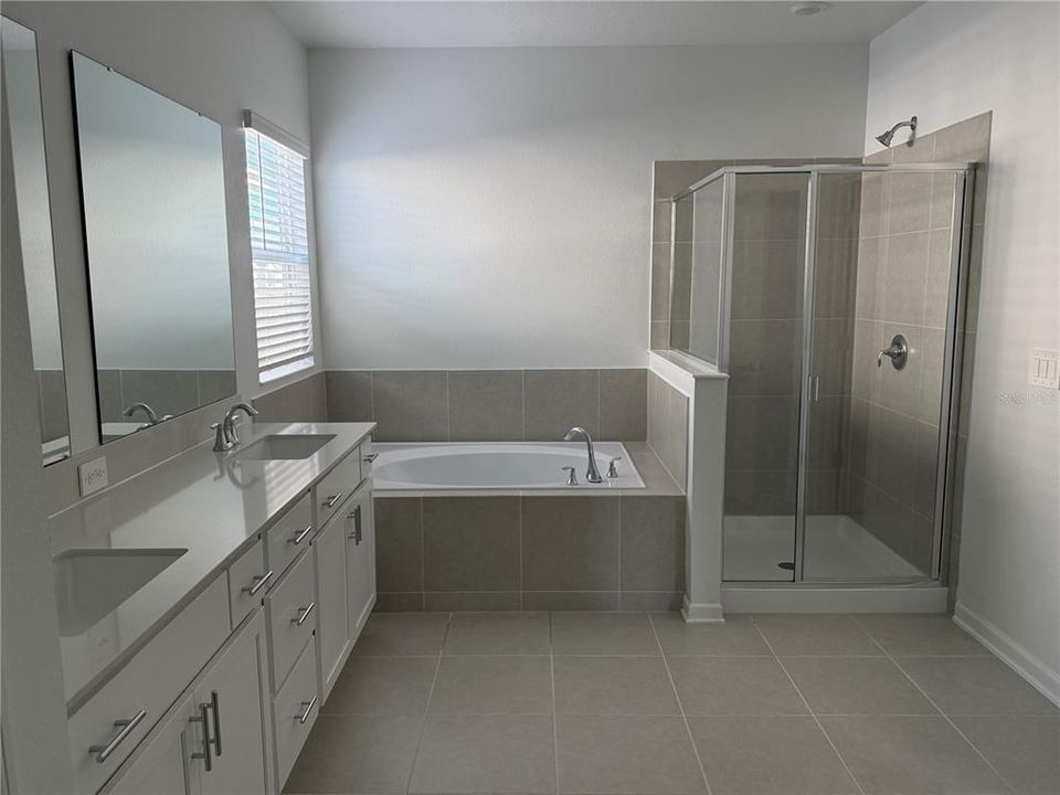 For Rent: $3,290 (5 beds, 3 baths, 3468 Square Feet)