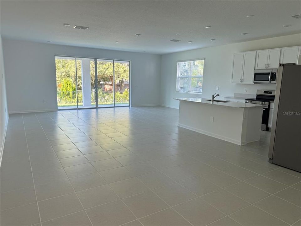 For Rent: $3,290 (5 beds, 3 baths, 3468 Square Feet)