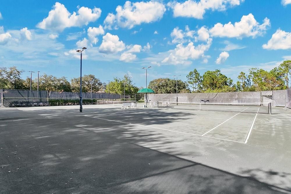 Active With Contract: $301,500 (2 beds, 2 baths, 1439 Square Feet)