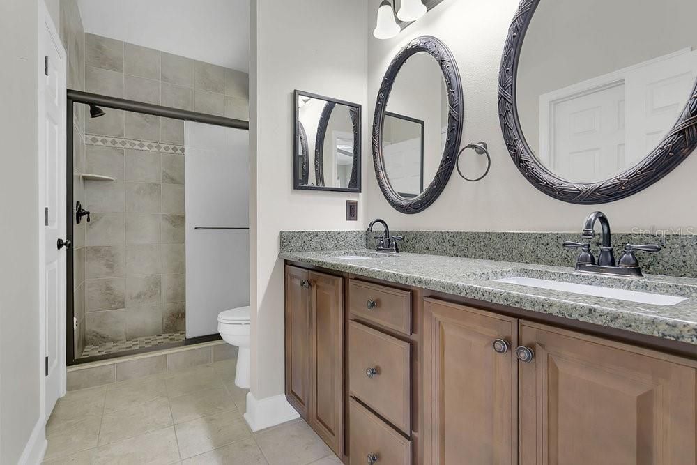 Active With Contract: $301,500 (2 beds, 2 baths, 1439 Square Feet)