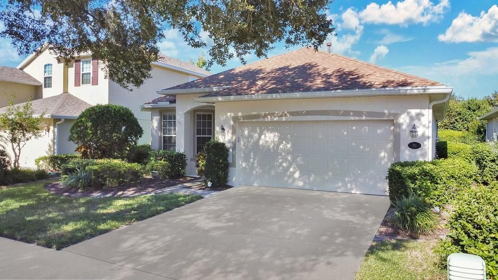 Active With Contract: $301,500 (2 beds, 2 baths, 1439 Square Feet)