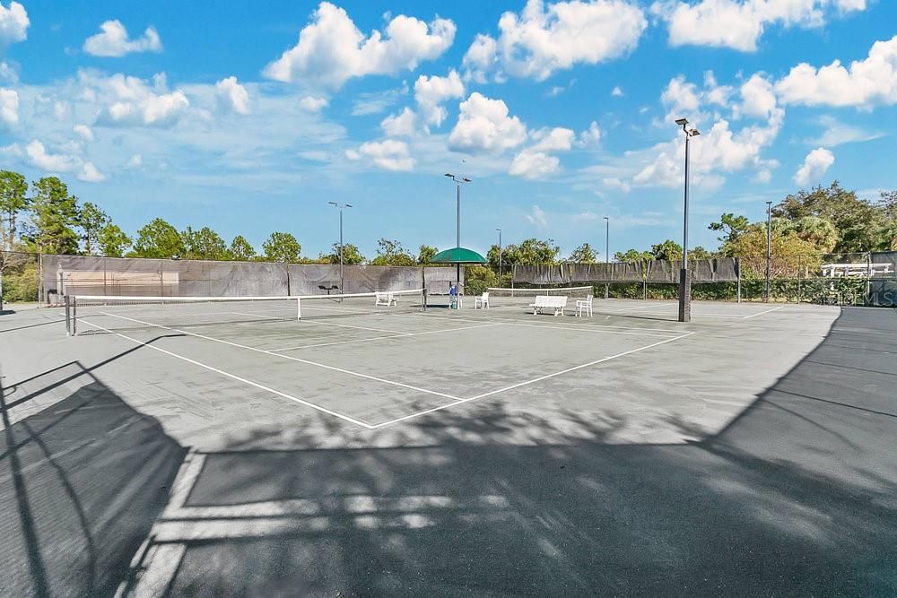 Active With Contract: $301,500 (2 beds, 2 baths, 1439 Square Feet)