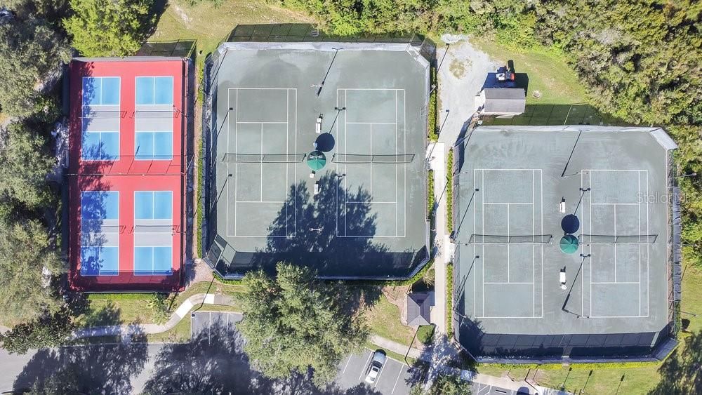 Active With Contract: $301,500 (2 beds, 2 baths, 1439 Square Feet)