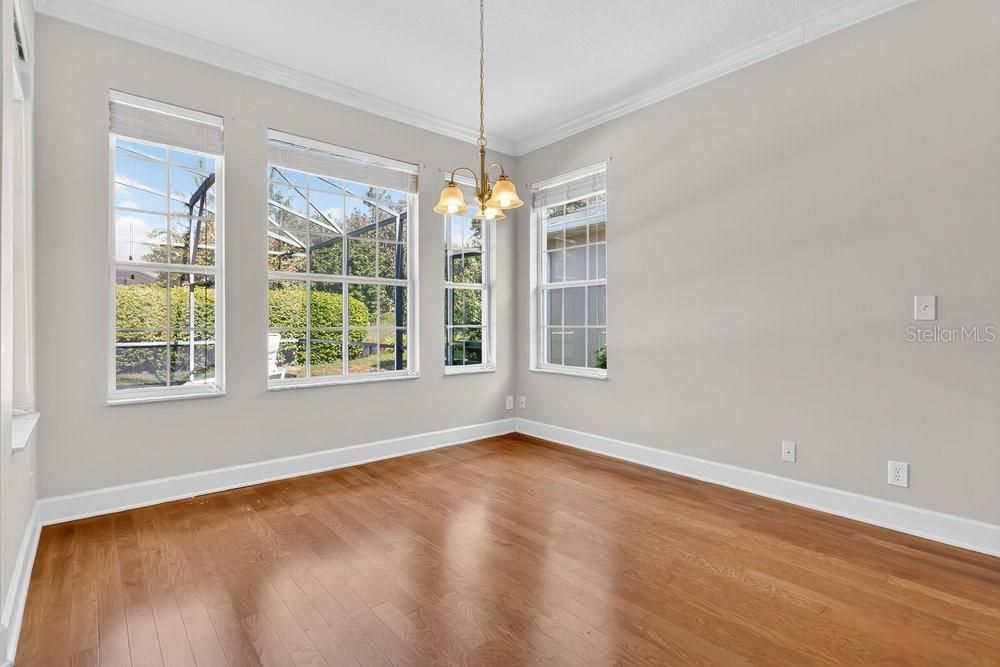 Active With Contract: $301,500 (2 beds, 2 baths, 1439 Square Feet)