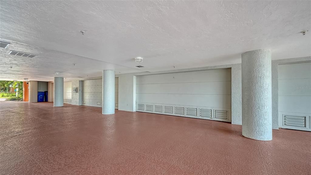 For Sale: $2,100,000 (2 beds, 2 baths, 2274 Square Feet)