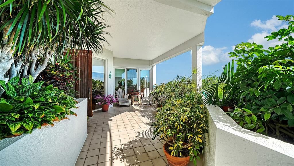 For Sale: $2,100,000 (2 beds, 2 baths, 2274 Square Feet)