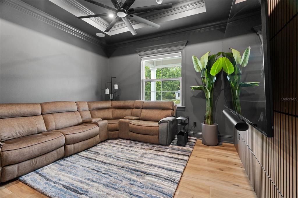 Active With Contract: $1,399,995 (3 beds, 3 baths, 2702 Square Feet)