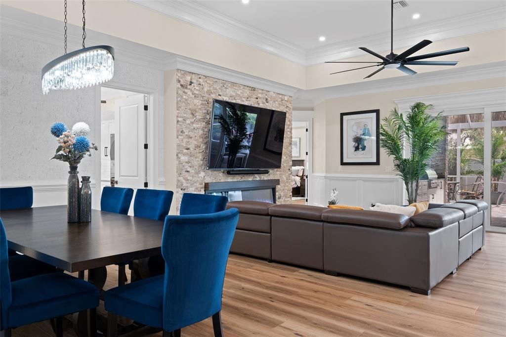 Active With Contract: $1,399,995 (3 beds, 3 baths, 2702 Square Feet)