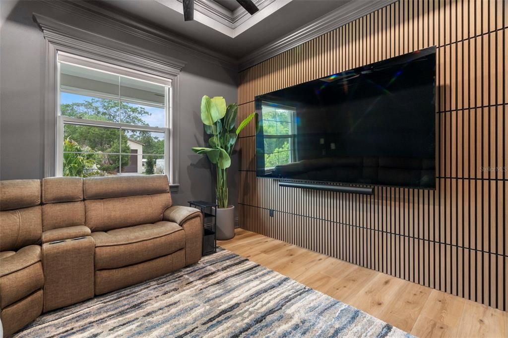 Active With Contract: $1,399,995 (3 beds, 3 baths, 2702 Square Feet)