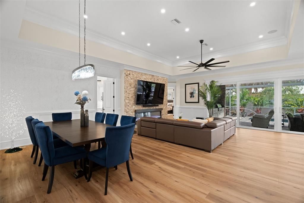 Active With Contract: $1,399,995 (3 beds, 3 baths, 2702 Square Feet)