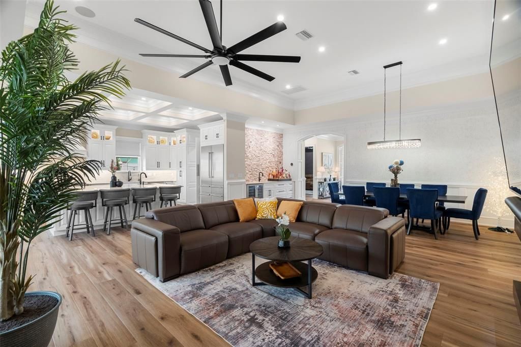 Active With Contract: $1,399,995 (3 beds, 3 baths, 2702 Square Feet)