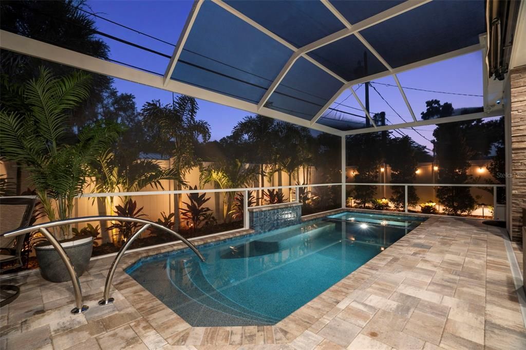 Active With Contract: $1,399,995 (3 beds, 3 baths, 2702 Square Feet)