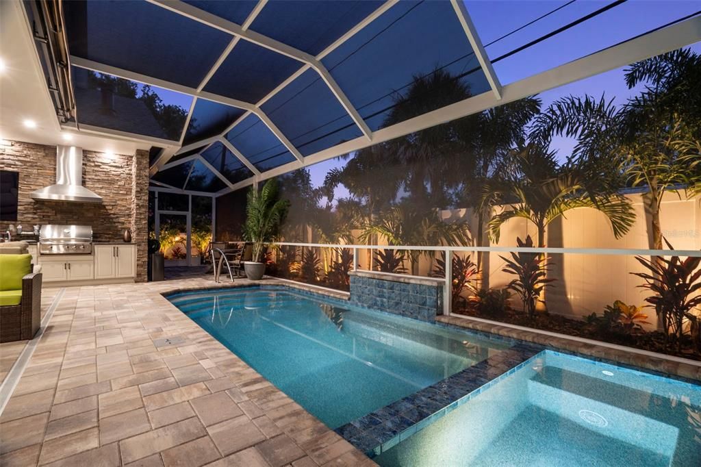 Active With Contract: $1,399,995 (3 beds, 3 baths, 2702 Square Feet)