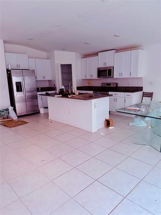 For Sale: $349,900 (4 beds, 2 baths, 1935 Square Feet)