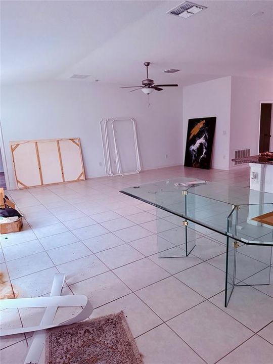 For Sale: $349,900 (4 beds, 2 baths, 1935 Square Feet)