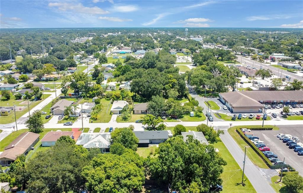 合同活跃: $300,000 (3 贝兹, 2 浴室, 1012 平方英尺)