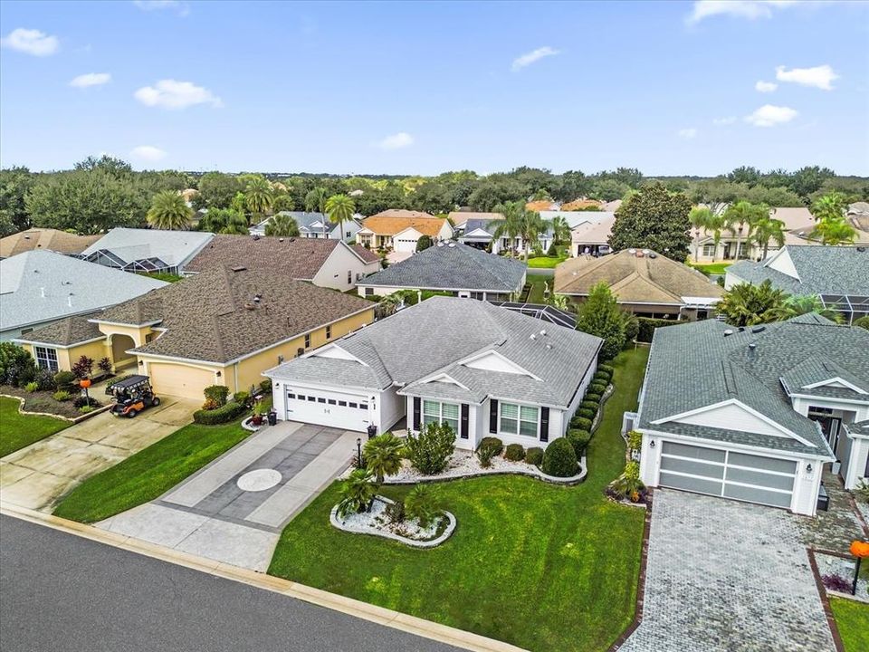 Недавно продано: $369,000 (3 спален, 2 ванн, 1546 Квадратных фут)