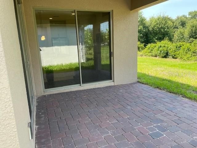 For Rent: $2,400 (3 beds, 2 baths, 1935 Square Feet)