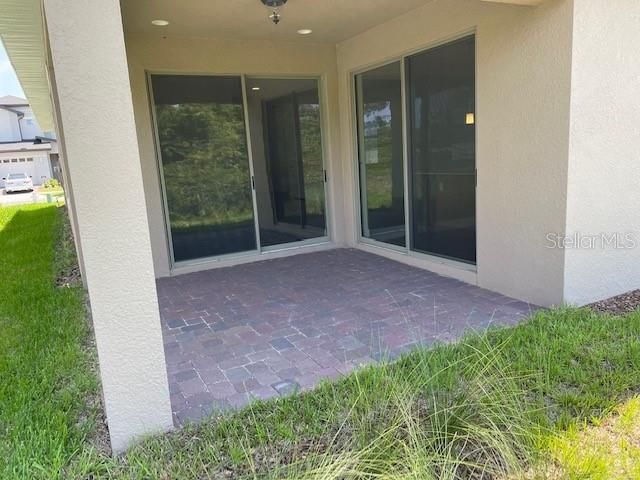 For Rent: $2,400 (3 beds, 2 baths, 1935 Square Feet)