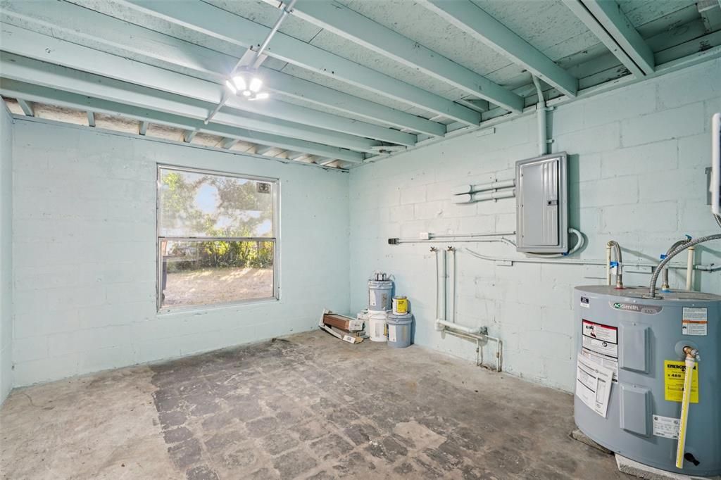 Activo con contrato: $284,900 (3 camas, 1 baños, 920 Pies cuadrados)