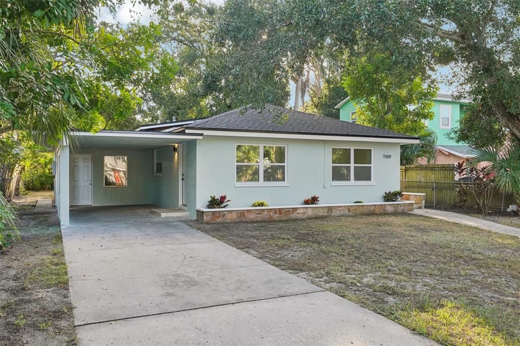 Activo con contrato: $284,900 (3 camas, 1 baños, 920 Pies cuadrados)