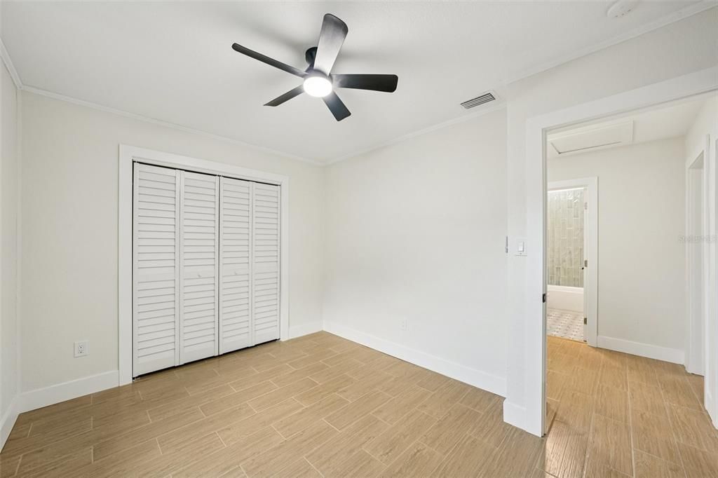 Activo con contrato: $284,900 (3 camas, 1 baños, 920 Pies cuadrados)