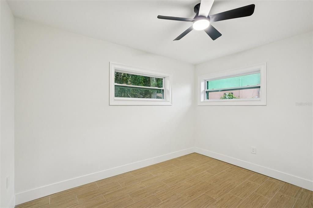 Activo con contrato: $284,900 (3 camas, 1 baños, 920 Pies cuadrados)