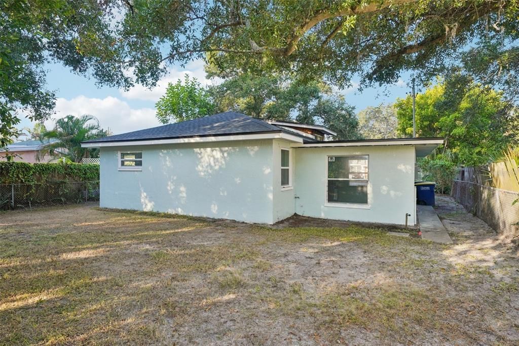 Activo con contrato: $284,900 (3 camas, 1 baños, 920 Pies cuadrados)