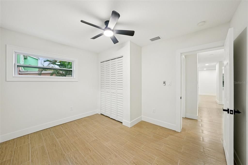 Activo con contrato: $284,900 (3 camas, 1 baños, 920 Pies cuadrados)